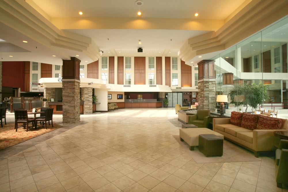 Doubletree By Hilton Madison East Hotell Exteriör bild