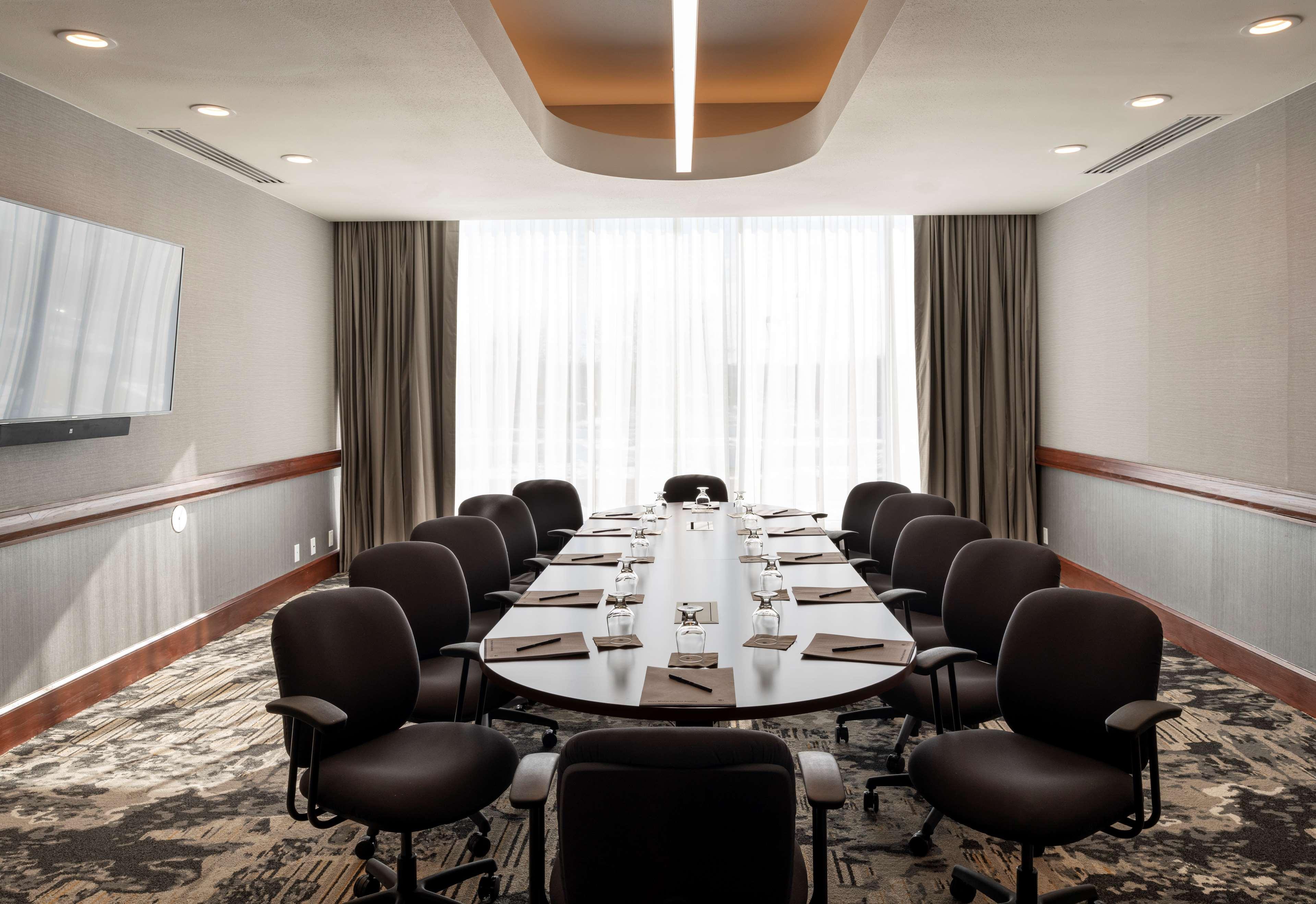 Doubletree By Hilton Madison East Hotell Exteriör bild