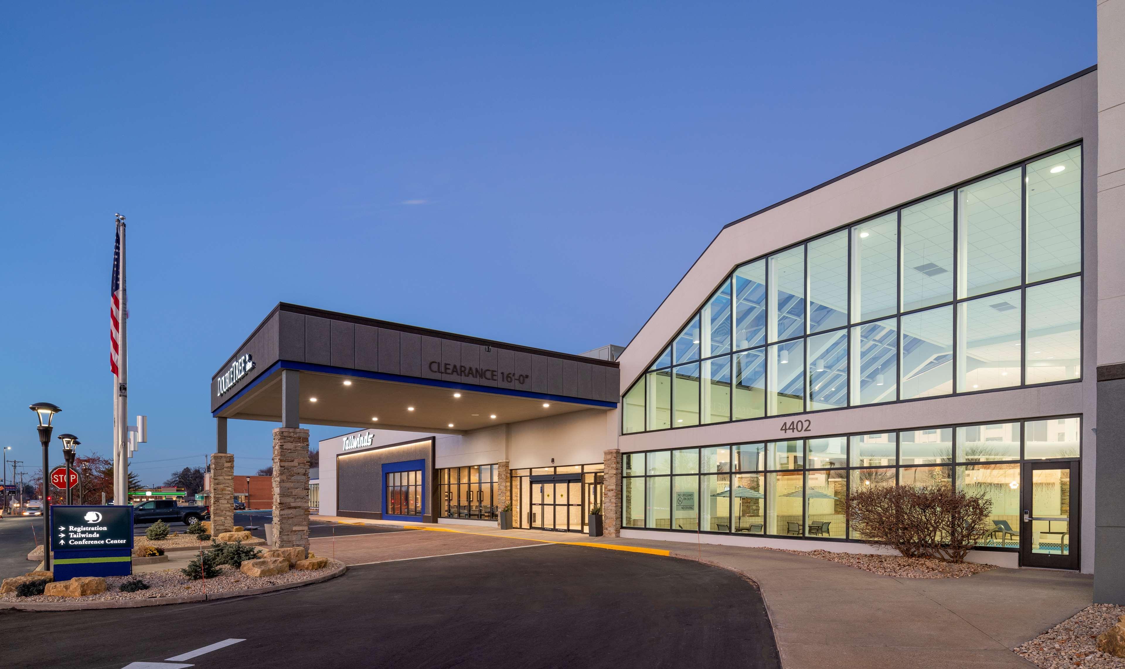 Doubletree By Hilton Madison East Hotell Exteriör bild
