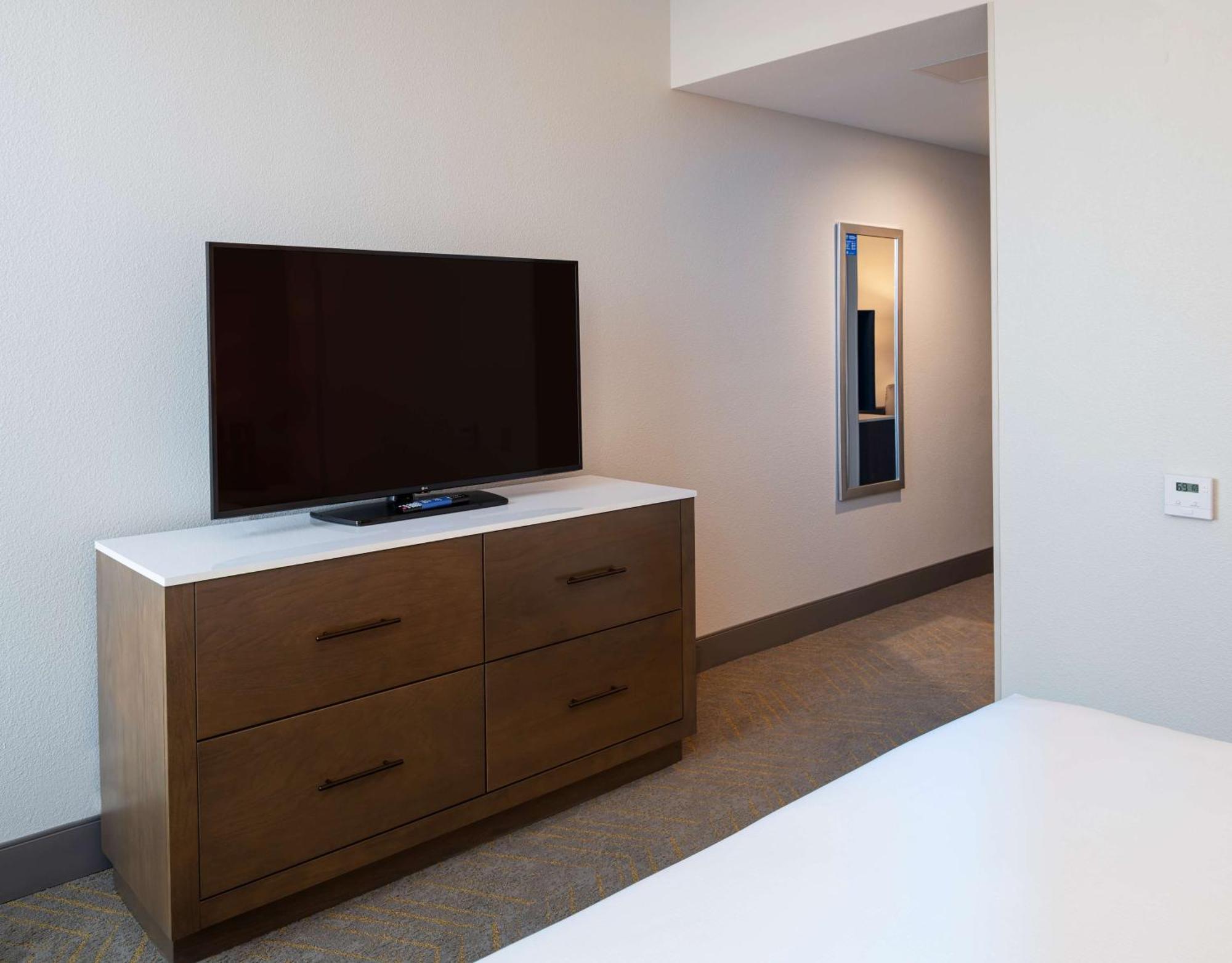 Doubletree By Hilton Madison East Hotell Exteriör bild
