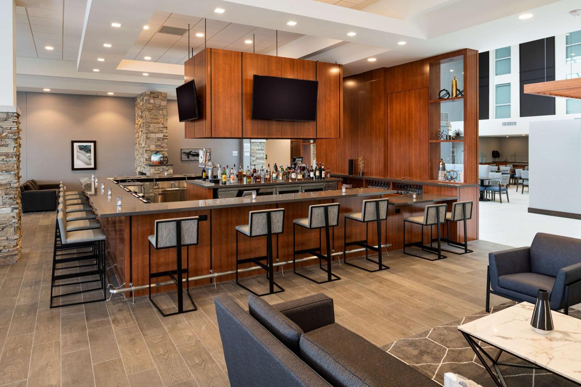 Doubletree By Hilton Madison East Hotell Exteriör bild