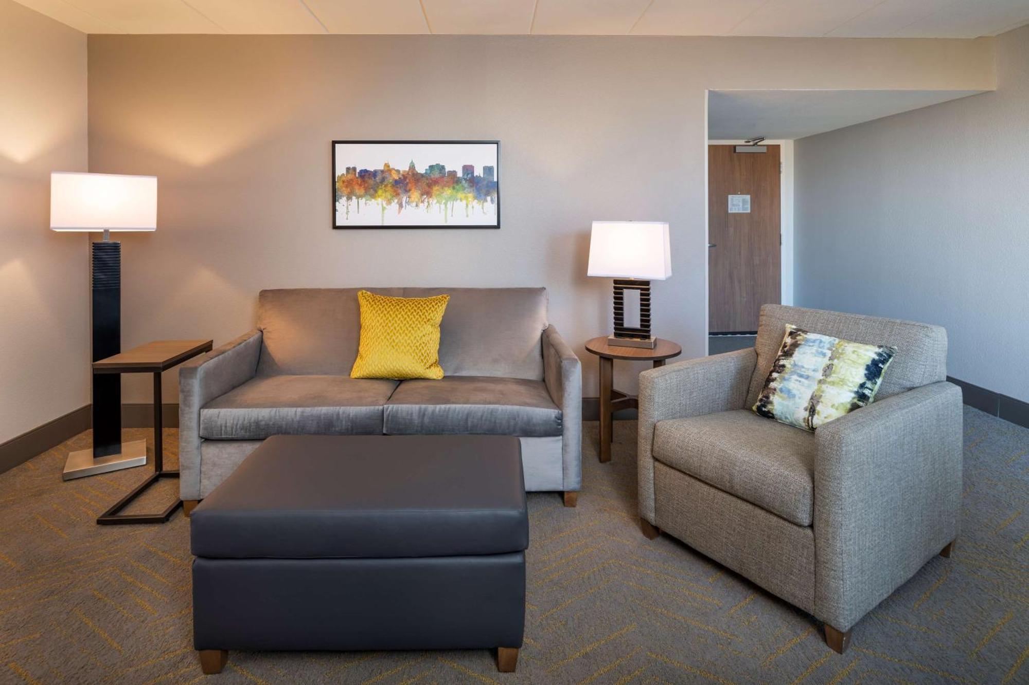 Doubletree By Hilton Madison East Hotell Exteriör bild