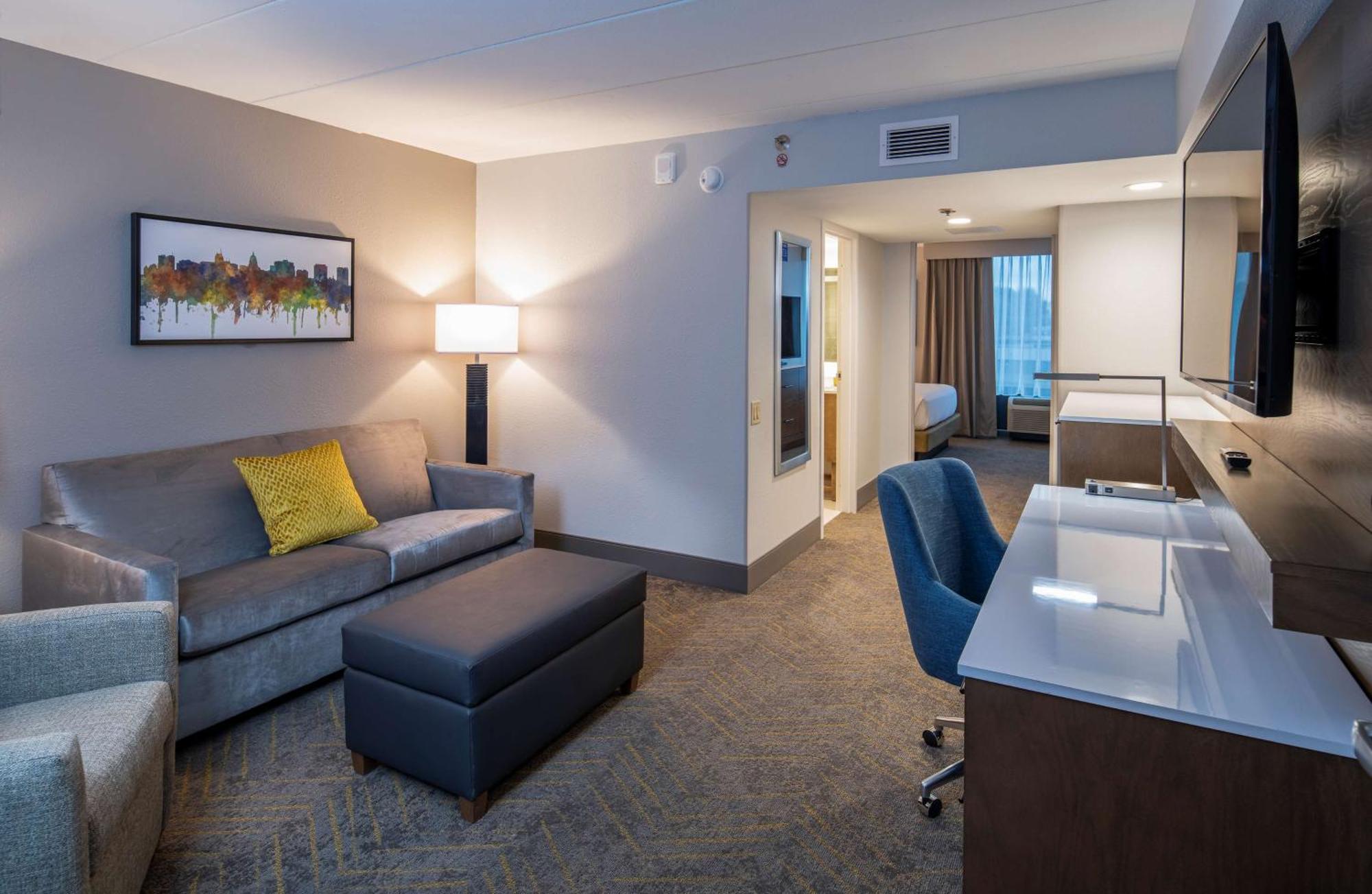 Doubletree By Hilton Madison East Hotell Exteriör bild