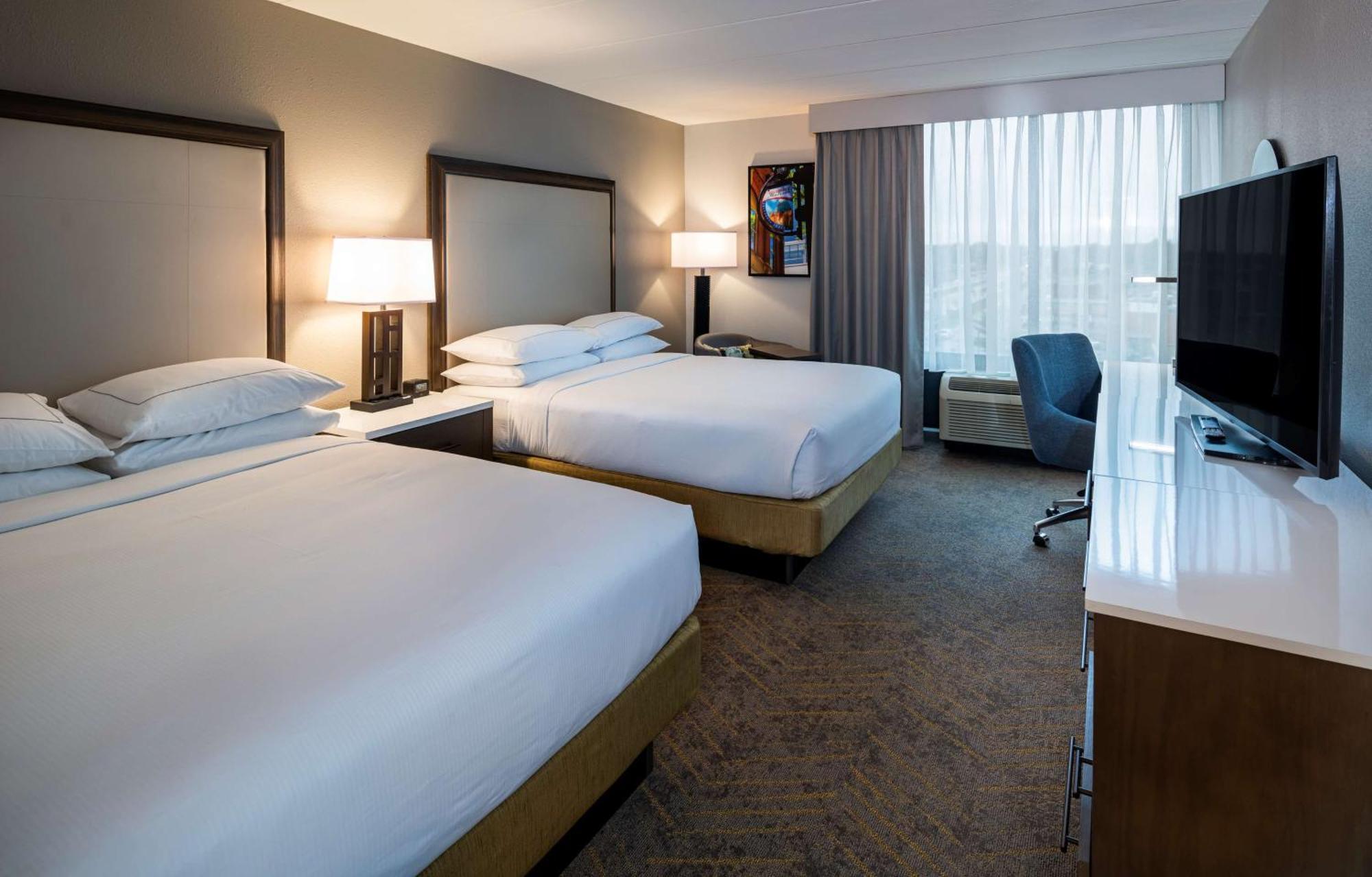 Doubletree By Hilton Madison East Hotell Exteriör bild