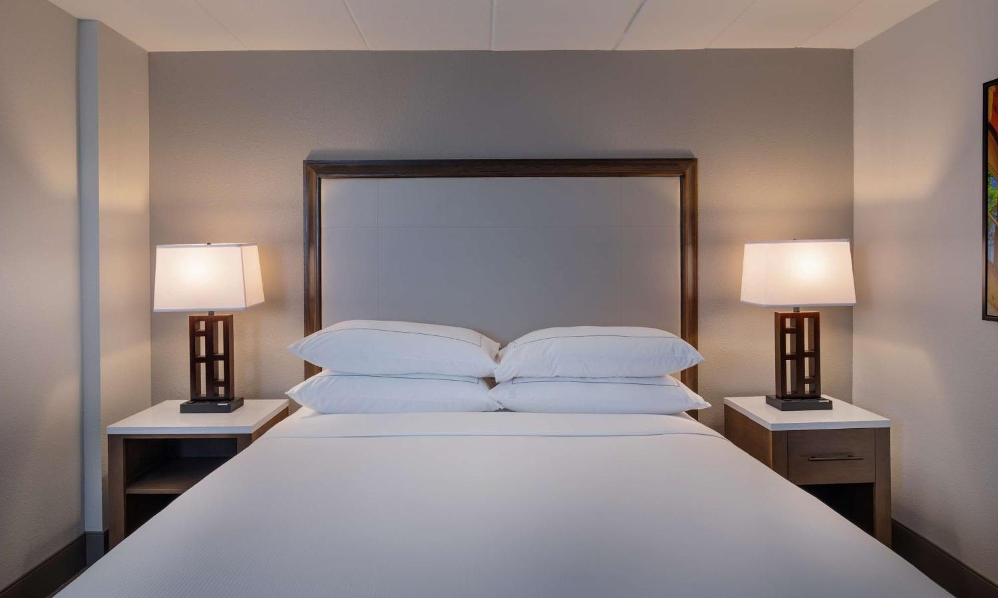 Doubletree By Hilton Madison East Hotell Exteriör bild