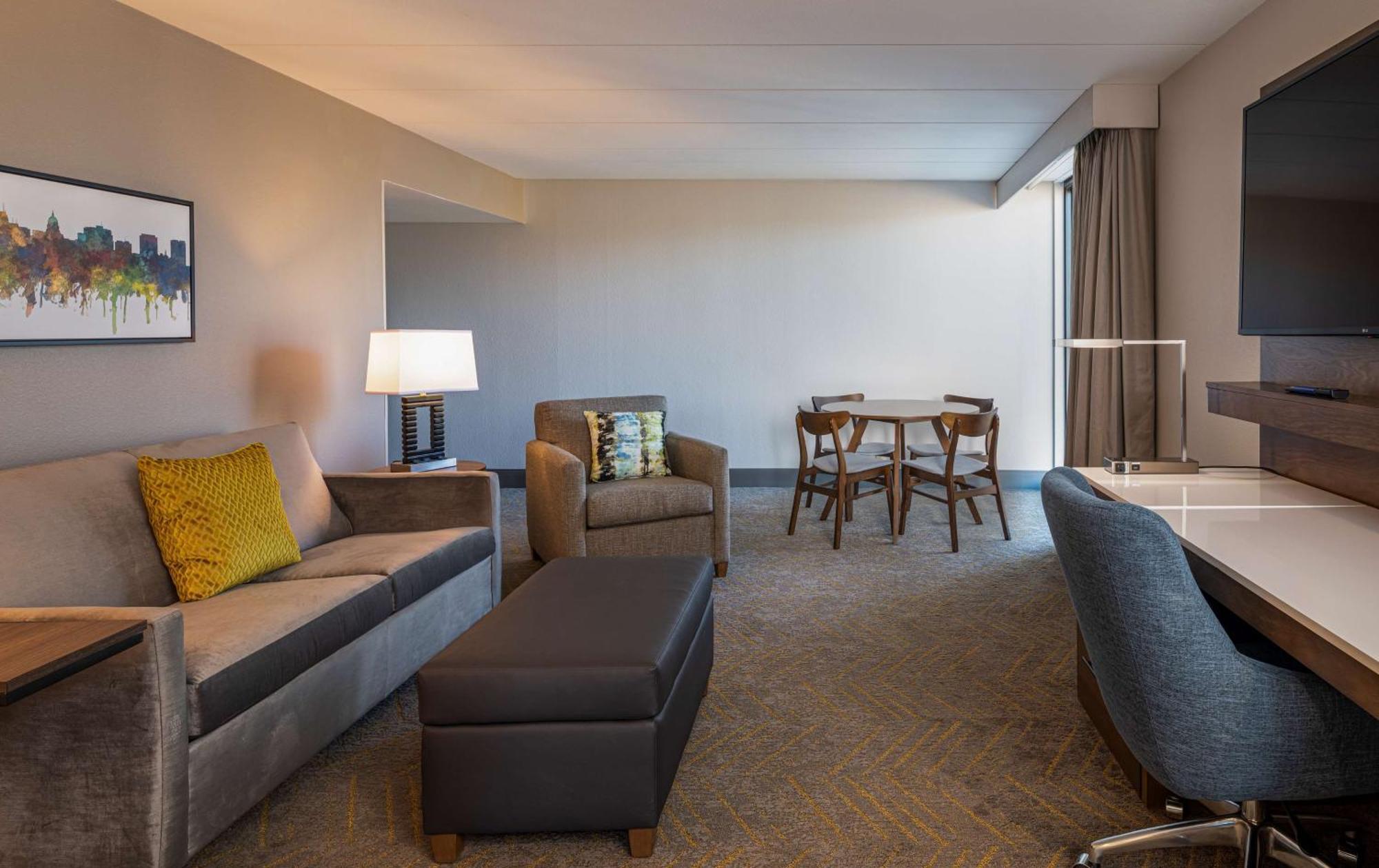 Doubletree By Hilton Madison East Hotell Exteriör bild