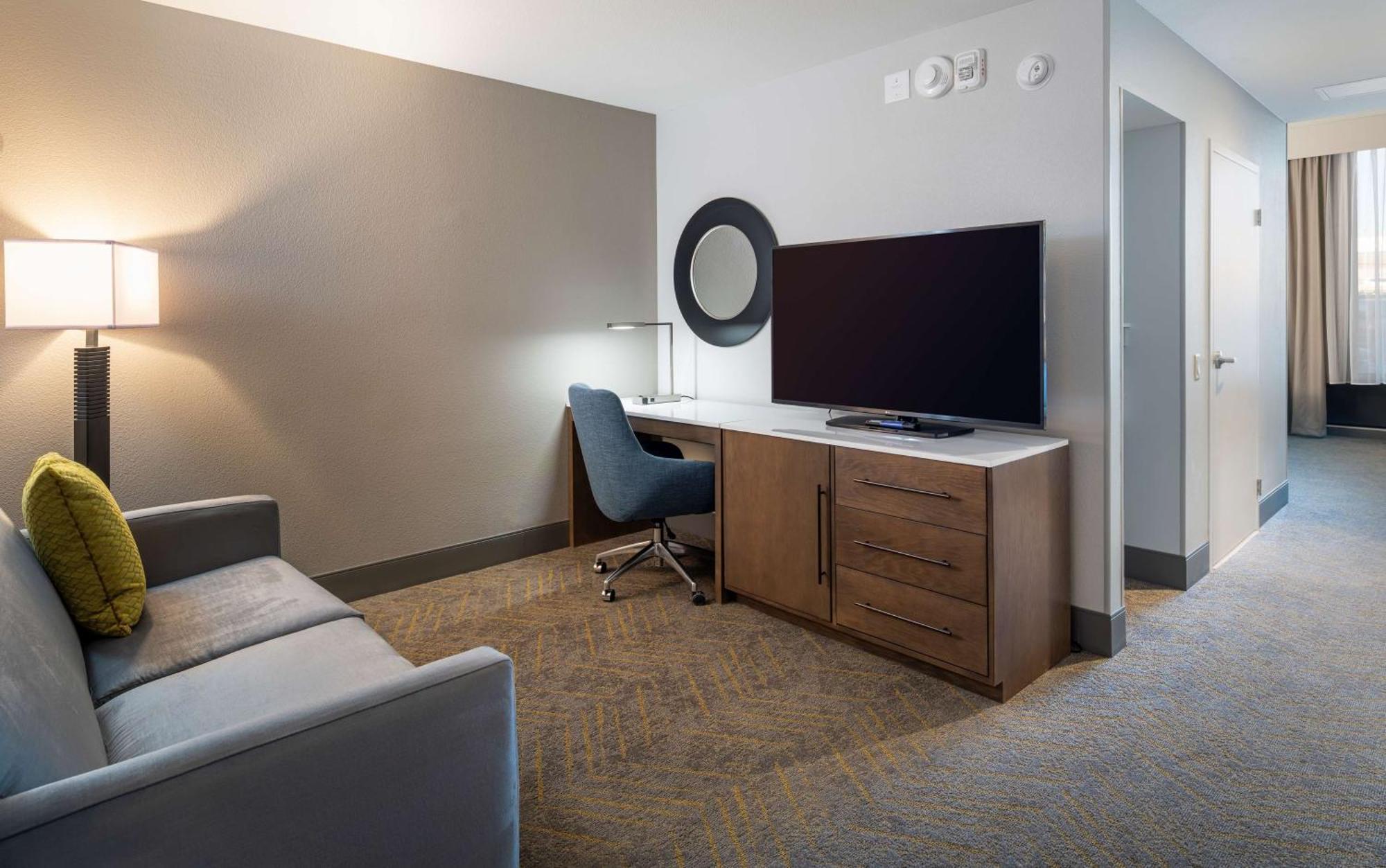 Doubletree By Hilton Madison East Hotell Exteriör bild