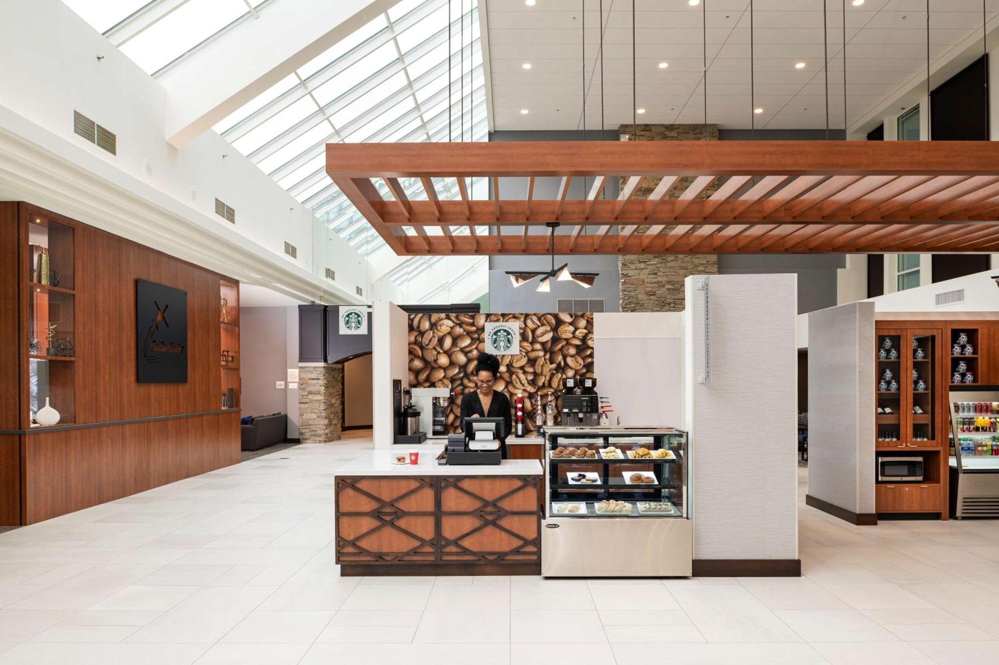 Doubletree By Hilton Madison East Hotell Exteriör bild